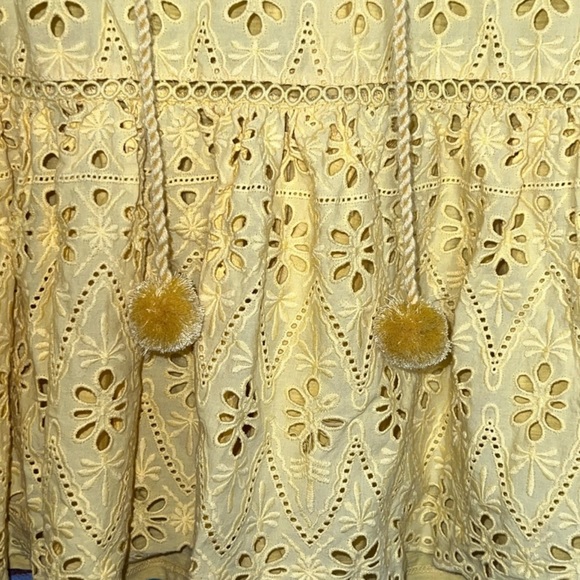 Crown & Ivy Eyelet Blouse 3X Peasant Top Look Yellow Pom-Poms Flutter Sleeves - Picture 5 of 10